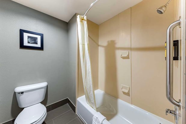 Images Best Western Plus Midwest City Inn & Suites