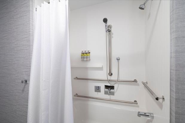 Images Holiday Inn Express Boston Logan Airport - Revere by IHG