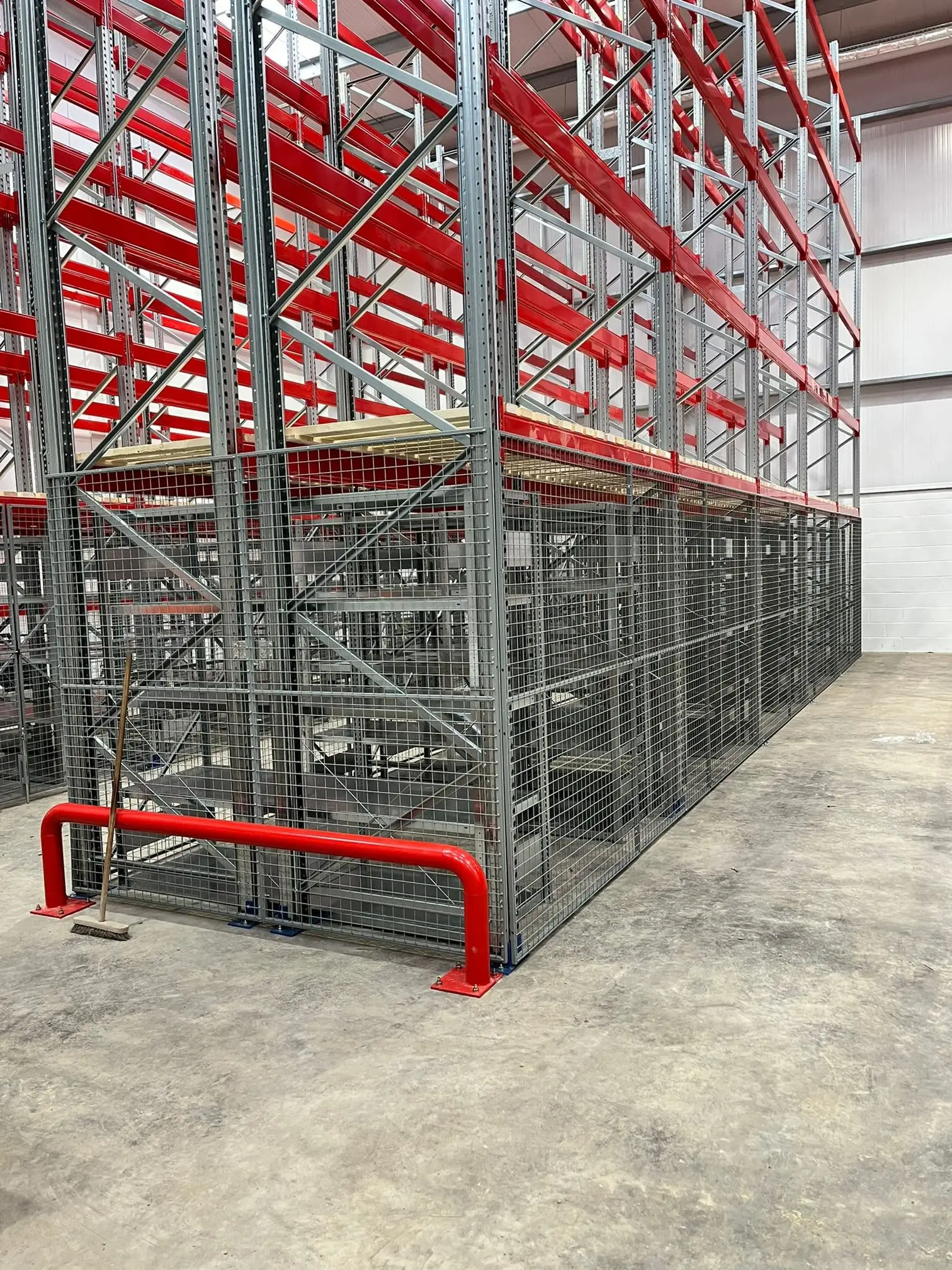 Images JP Storage Solutions Ltd