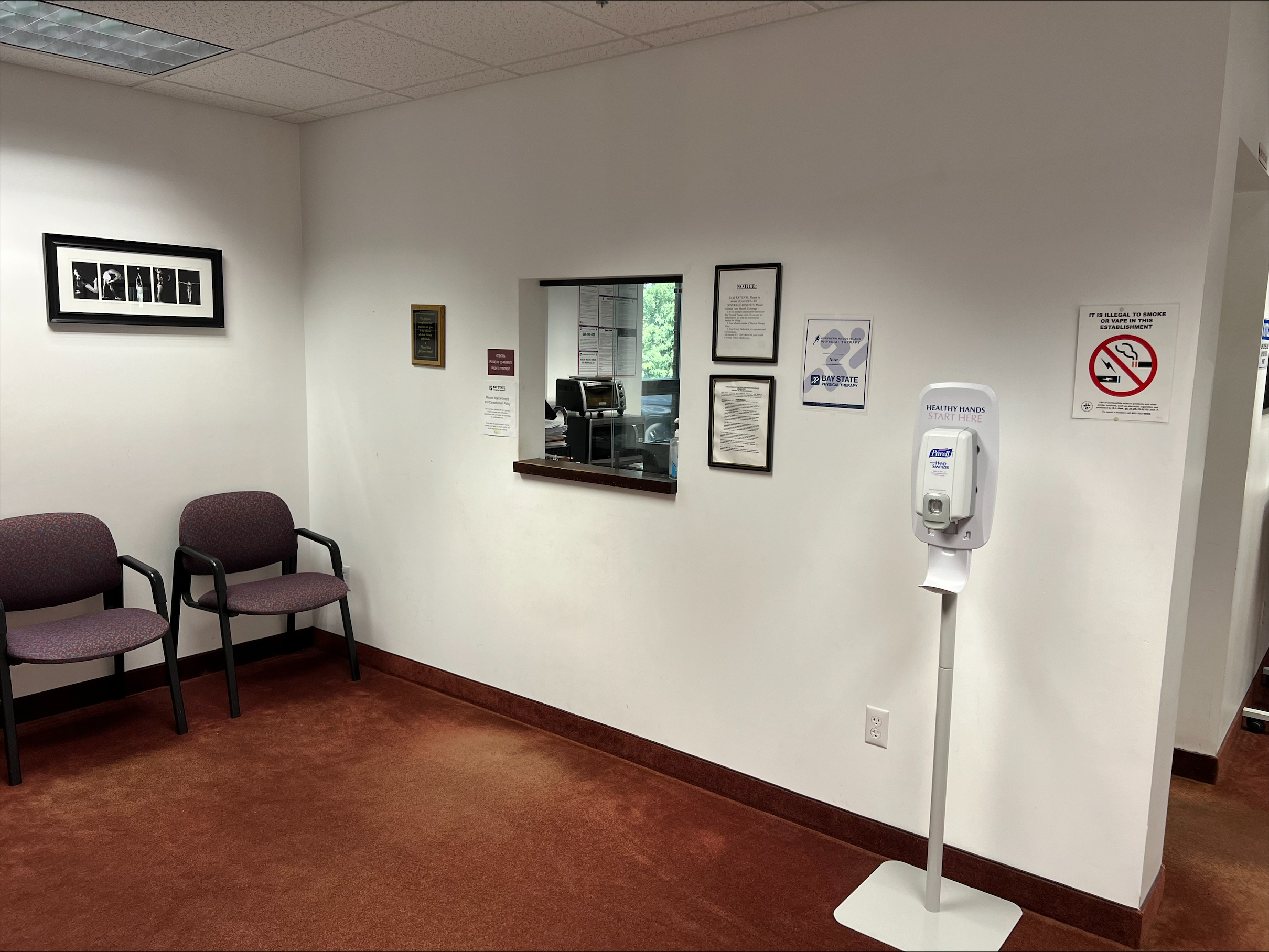 RI-Lincoln Bay State Physical Therapy patient waiting room area.