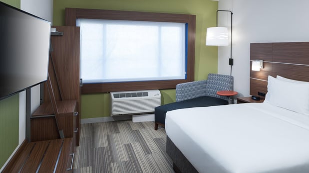 Images Holiday Inn Express & Suites Orlando at Seaworld by IHG
