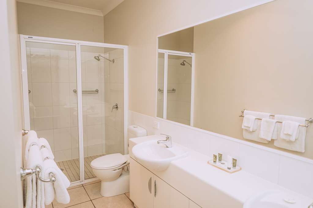 Spa Room Bathroom Best Western Chaffey International Motor Inn Mildura (03) 5023 5833