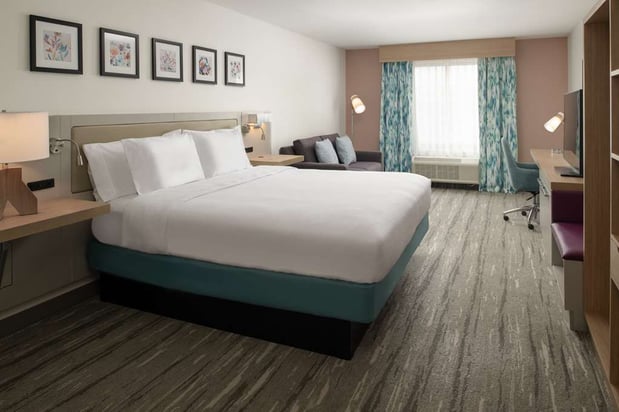 Images Hilton Garden Inn Tacoma Downtown