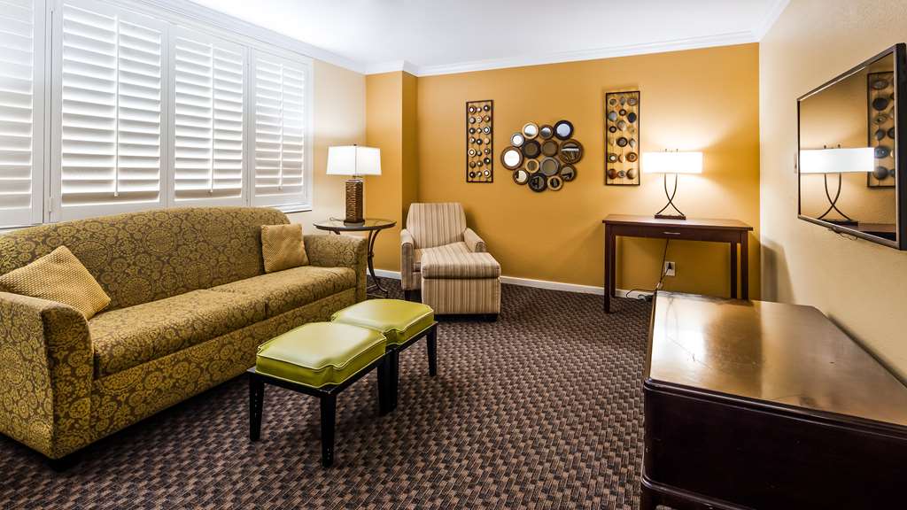 Best Western Plus Casino Royale–Center Strip