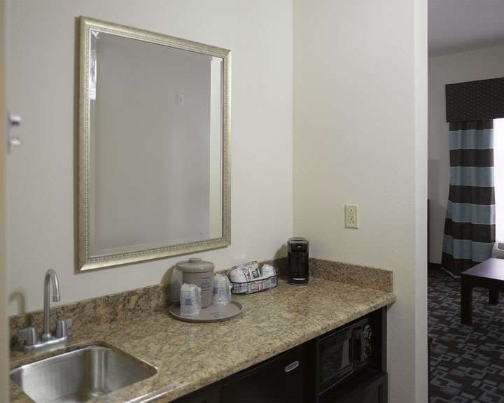 Images Hampton Inn & Suites Nashville @ Opryland