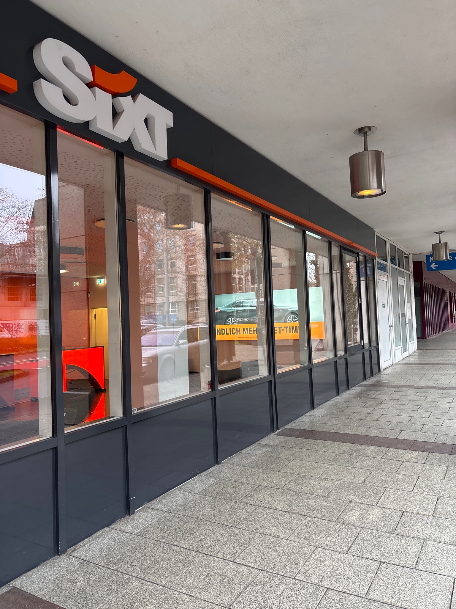 SIXT Autovermietung Frankfurt a. M. Zentrum-Zeil, Konrad-Adenauer-Str. 5-7 in Frankfurt am Main