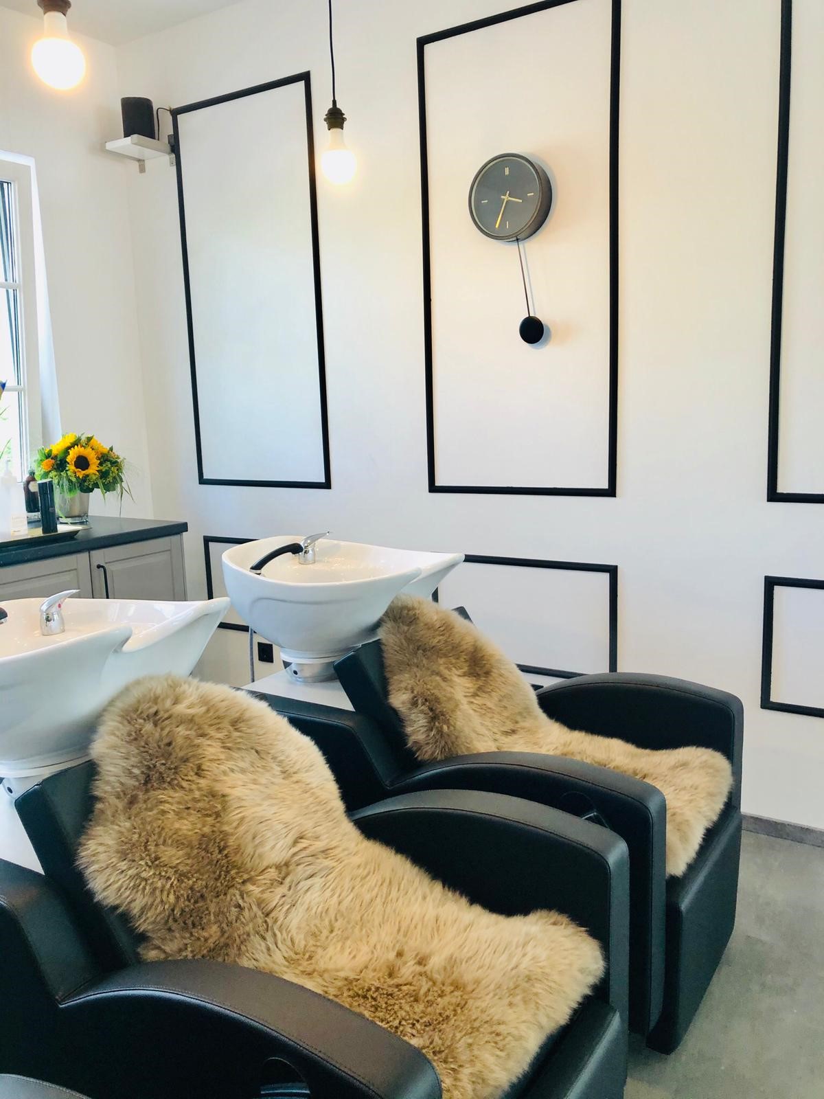 Haarclub Die Friseure, Hellbrunnerstraße 18 in Anif