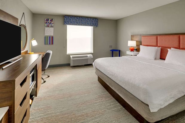 Images Hampton Inn & Suites St. Louis-Edwardsville