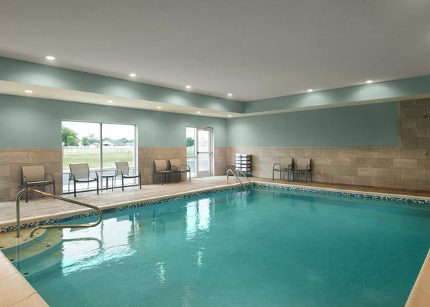 Images Holiday Inn Express & Suites Lima by IHG