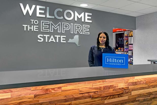 Images Hampton Inn & Suites Syracuse Dewitt