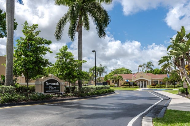 Images Savannah Place Apartments & Townhomes
