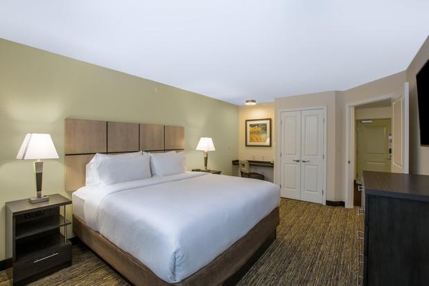 Images Candlewood Suites Omaha - Millard Area, an IHG Hotel
