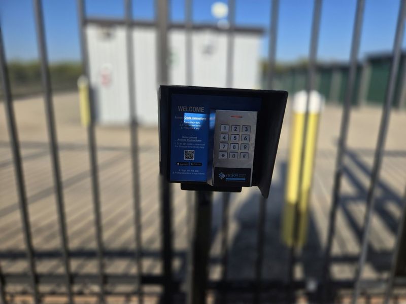 Images Extra Space Storage