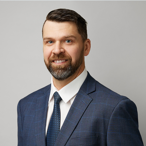 Philippe Ouellette headshot.