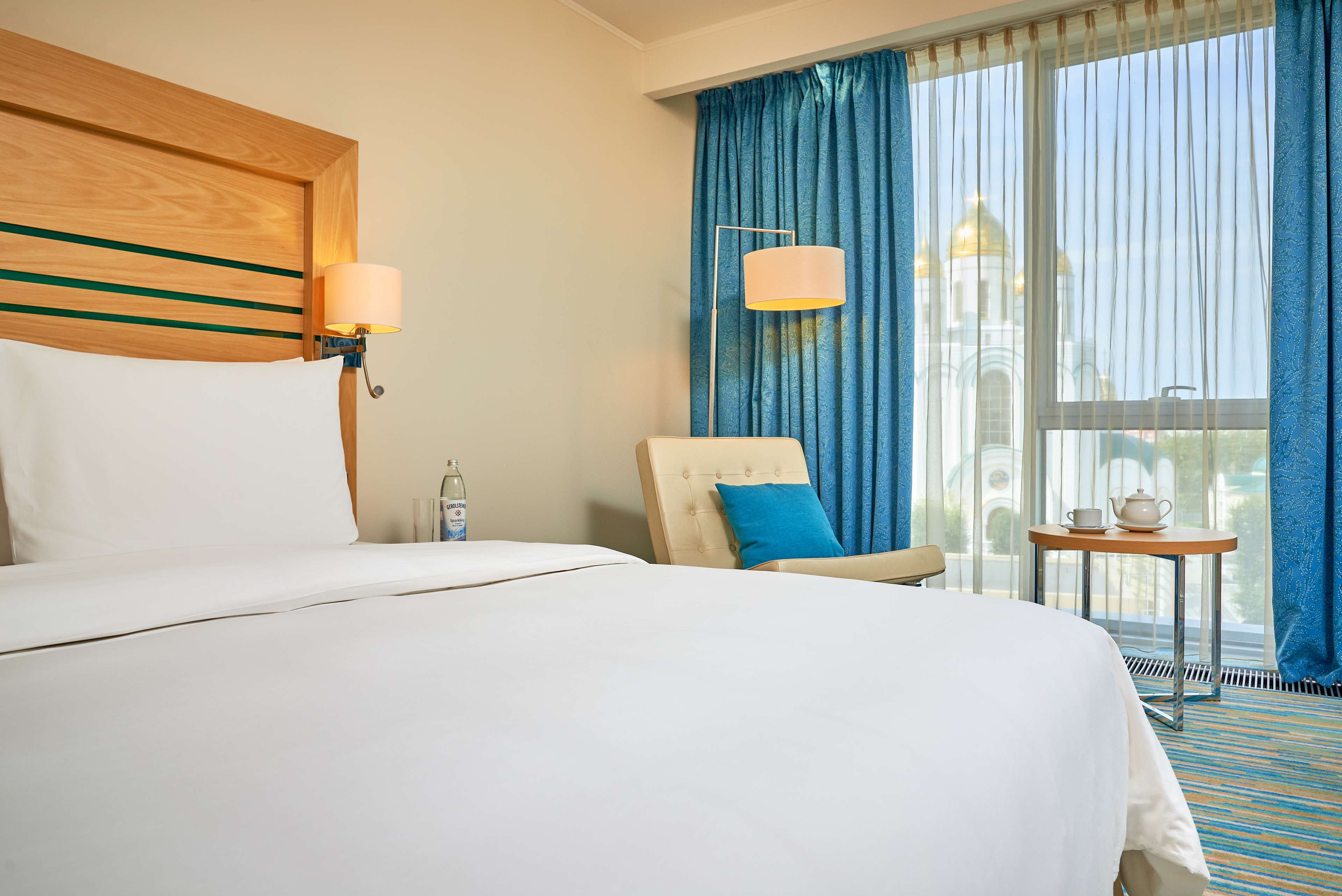 Radisson hotels отзывы. Radisson Blu Hotel Калининград. Radisson Blu Hotel Kaliningrad 4*. Гостиницы Рэдиссон Блю, Калининград. Radisson Blu Kaliningrad номера.