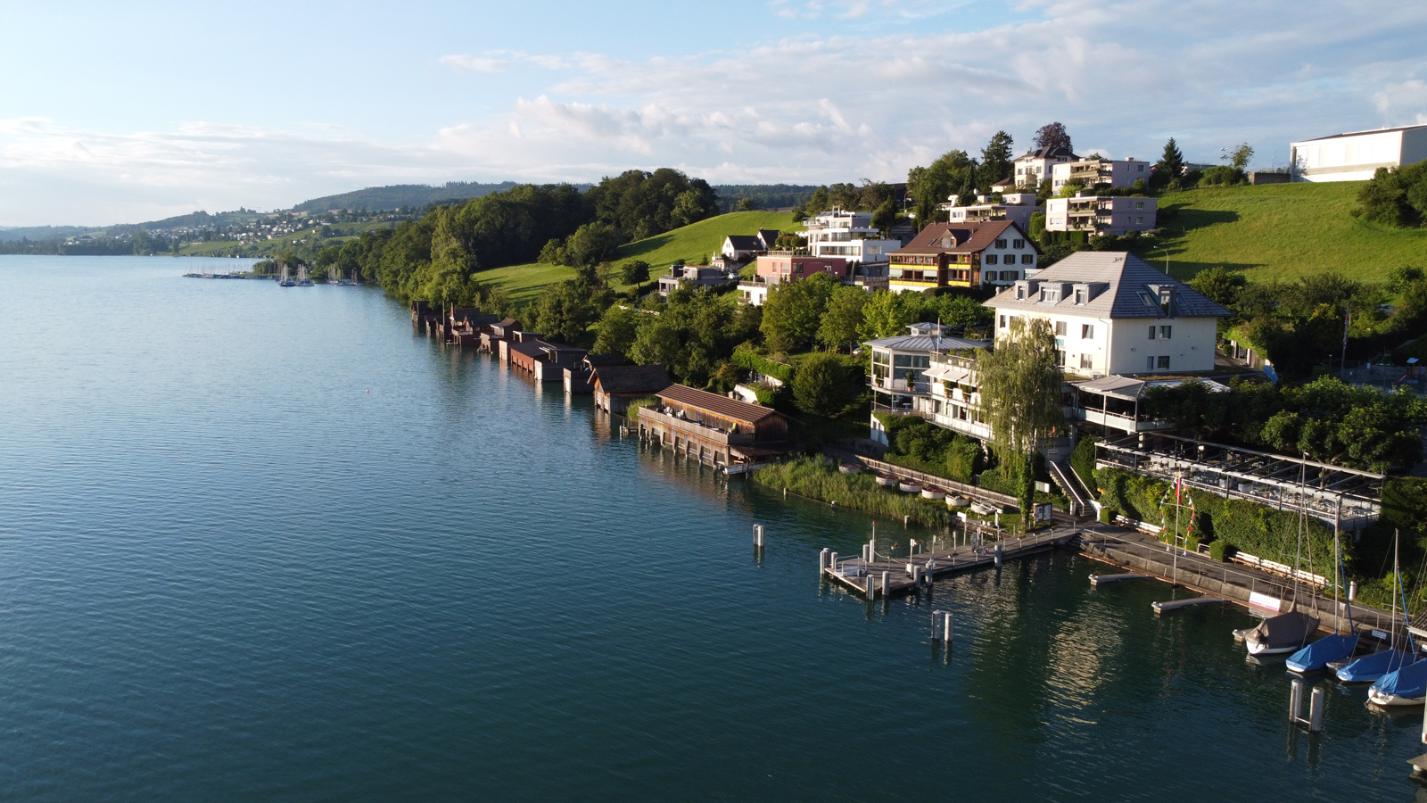 Delphin Restaurant und Seehotel, Delphinstrasse 26 in Meisterschwanden