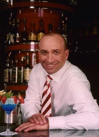 Toni Arena in der Life Style Bar im Maritim Hotel Frankfurt