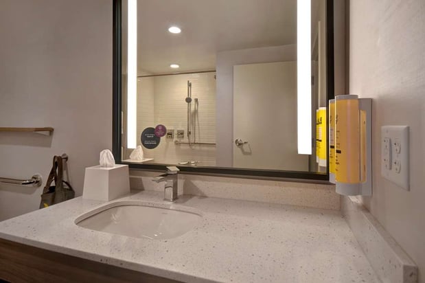 Images Tru by Hilton Manchester Downtown