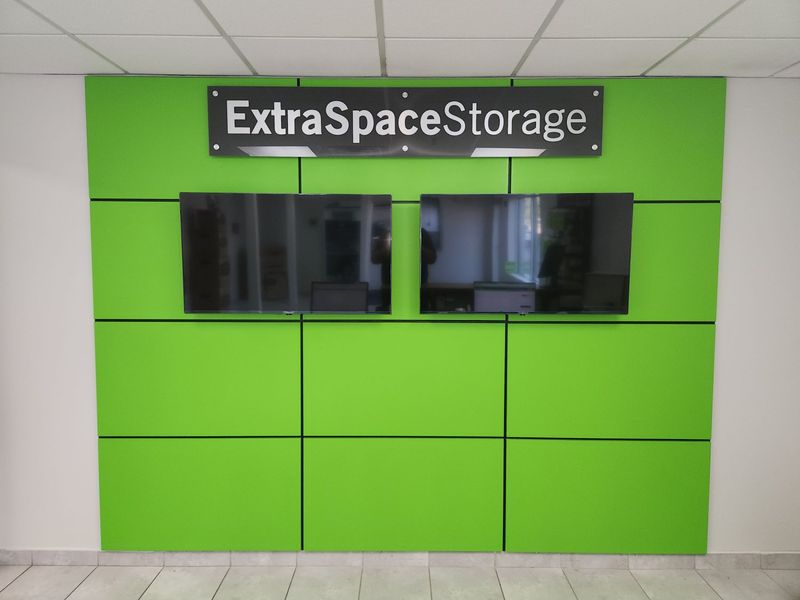 Images Extra Space Storage