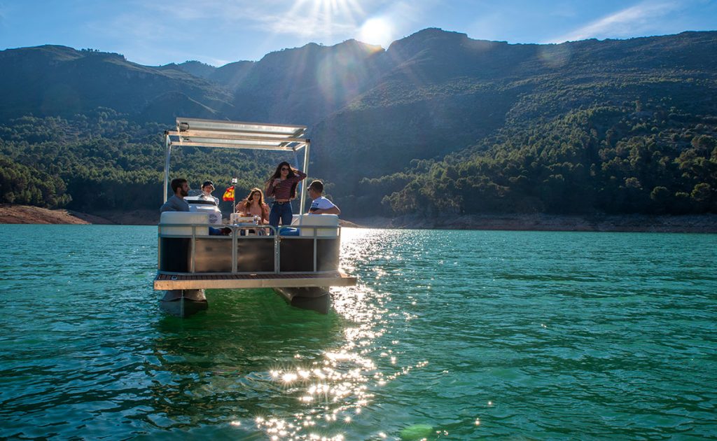 Images Cazorvillas Náutica - Alquiler Barcos Solares