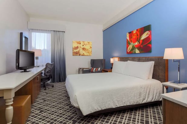 Images Hilton Garden Inn Dallas/Market Center