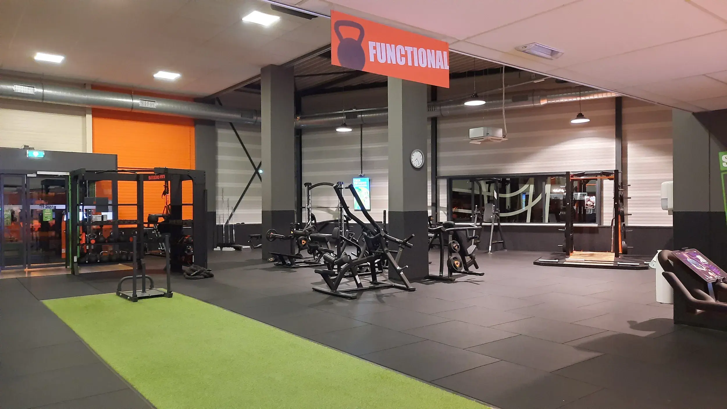 Foto's Basic-Fit 24/7