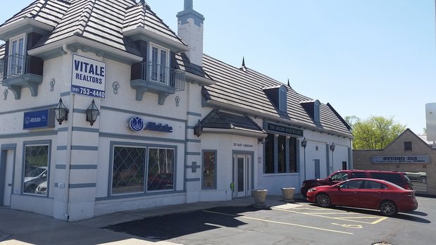 Images Kelly Benbow: Allstate Insurance