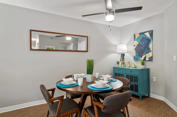 Images Twelve 501 Apartment Homes