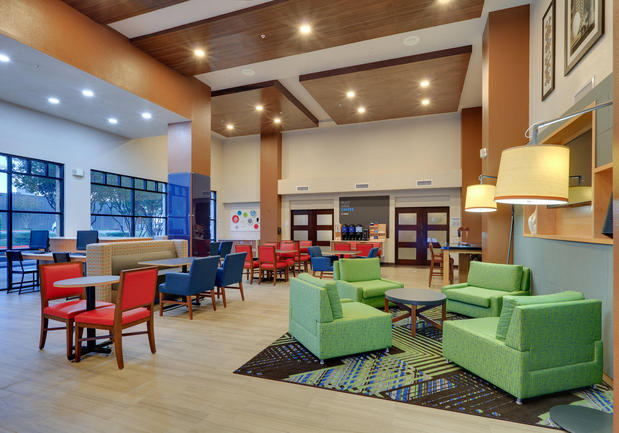 Images Holiday Inn Express & Suites Austin - Round Rock by IHG