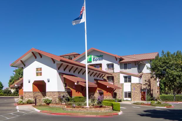 Images Holiday Inn Express & Suites Turlock-Hwy 99 by IHG
