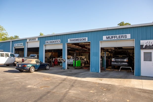 Images McKee's Auto Center & 24-Hour Towing
