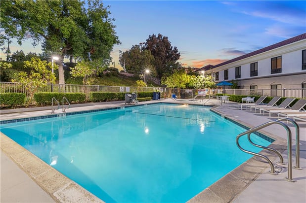 Images Best Western Valencia/Six Flags Inn & Suites