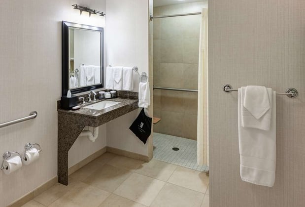 Images Embassy Suites by Hilton Anchorage