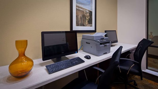 Images Best Western Plus Spring Inn & Suites