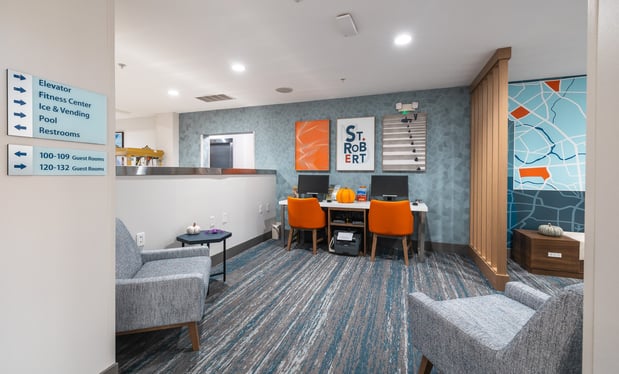Images Holiday Inn Express & Suites Saint Robert - Leonard Wood by IHG