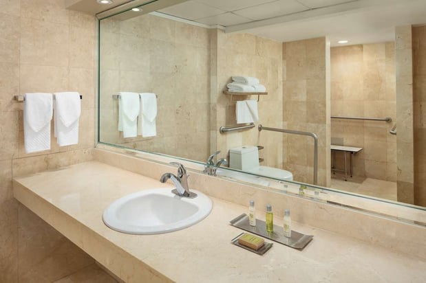 Images DoubleTree by Hilton Grand Hotel Biscayne Bay