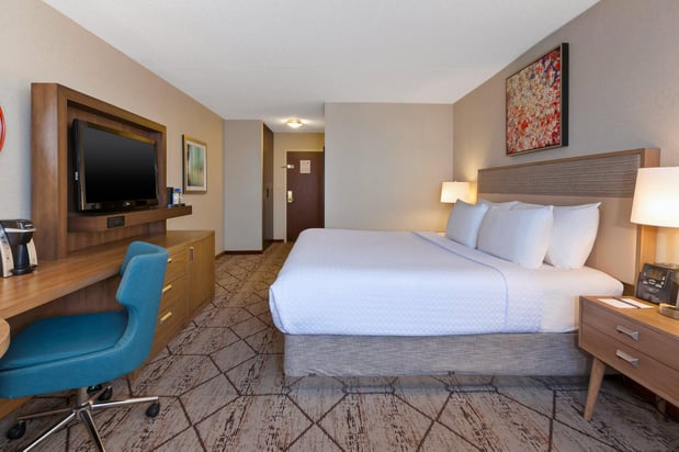 Images Crowne Plaza Columbus North- Worthington by IHG