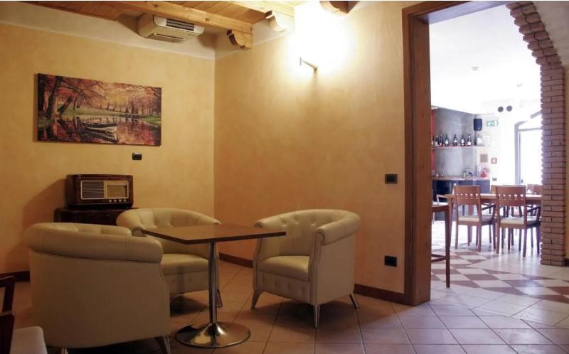 Images Albergo Bed & Wine