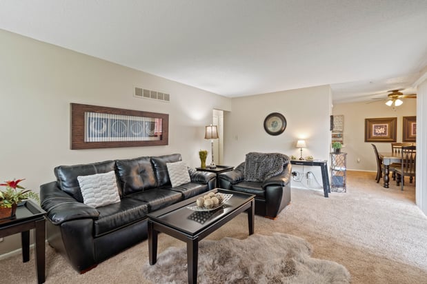 Images The Oaks at Prairie View