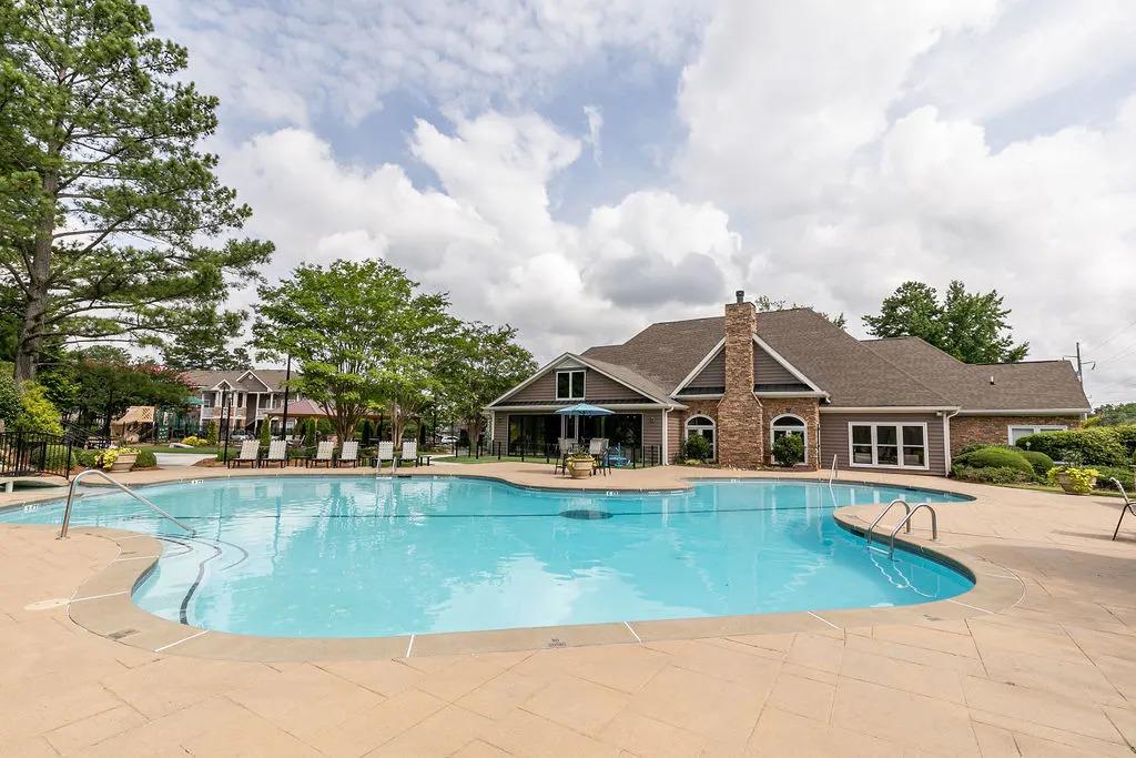 Elme Marietta Pool with building view