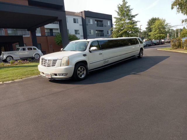 Images Al's Luxury Limousine Service