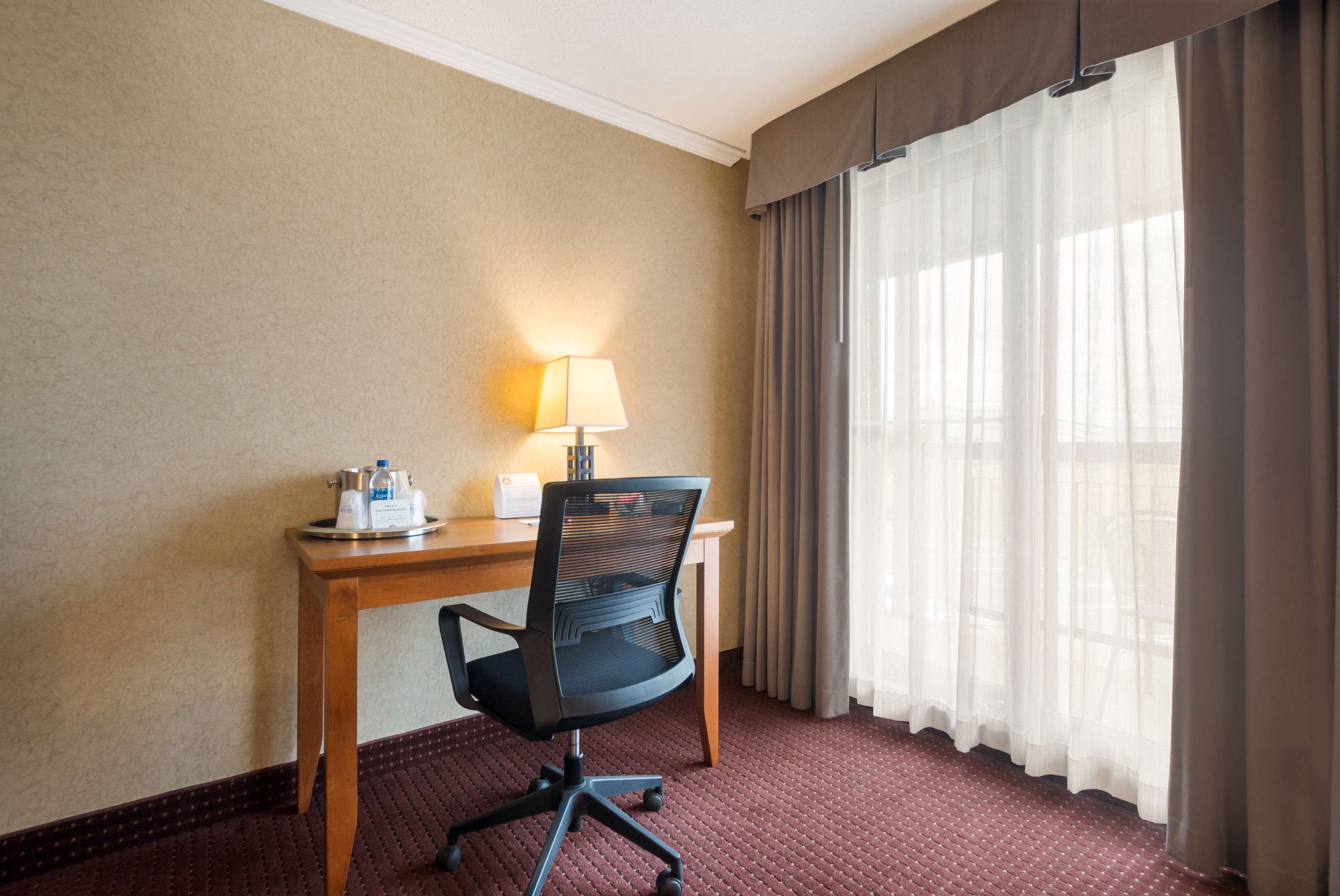 Images Best Western Plus Norwester Hotel & Conference Centre