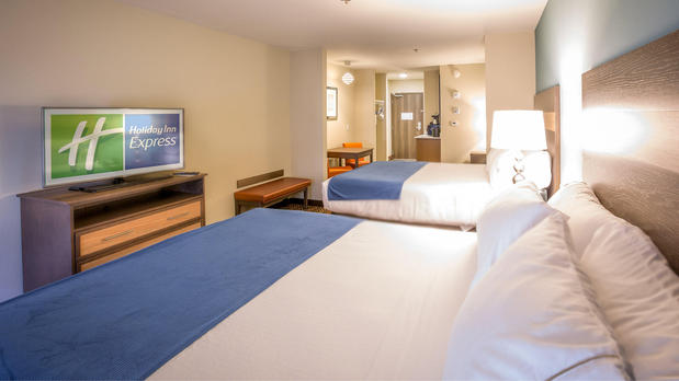 Images Holiday Inn Express Wichita South by IHG