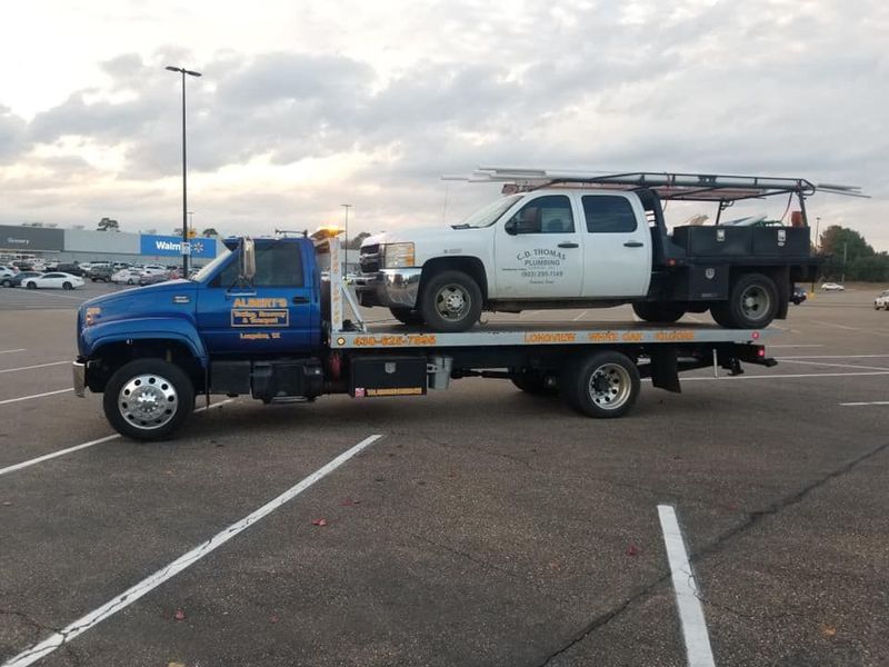 Images Albert's Towing & Transport