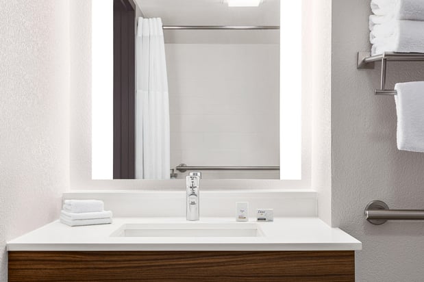 Images Holiday Inn Express San Antonio-Airport by IHG