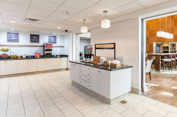 Images Hampton Inn & Suites Hartford-Manchester