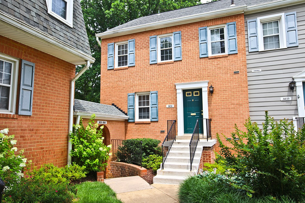 Images Fairfax Square