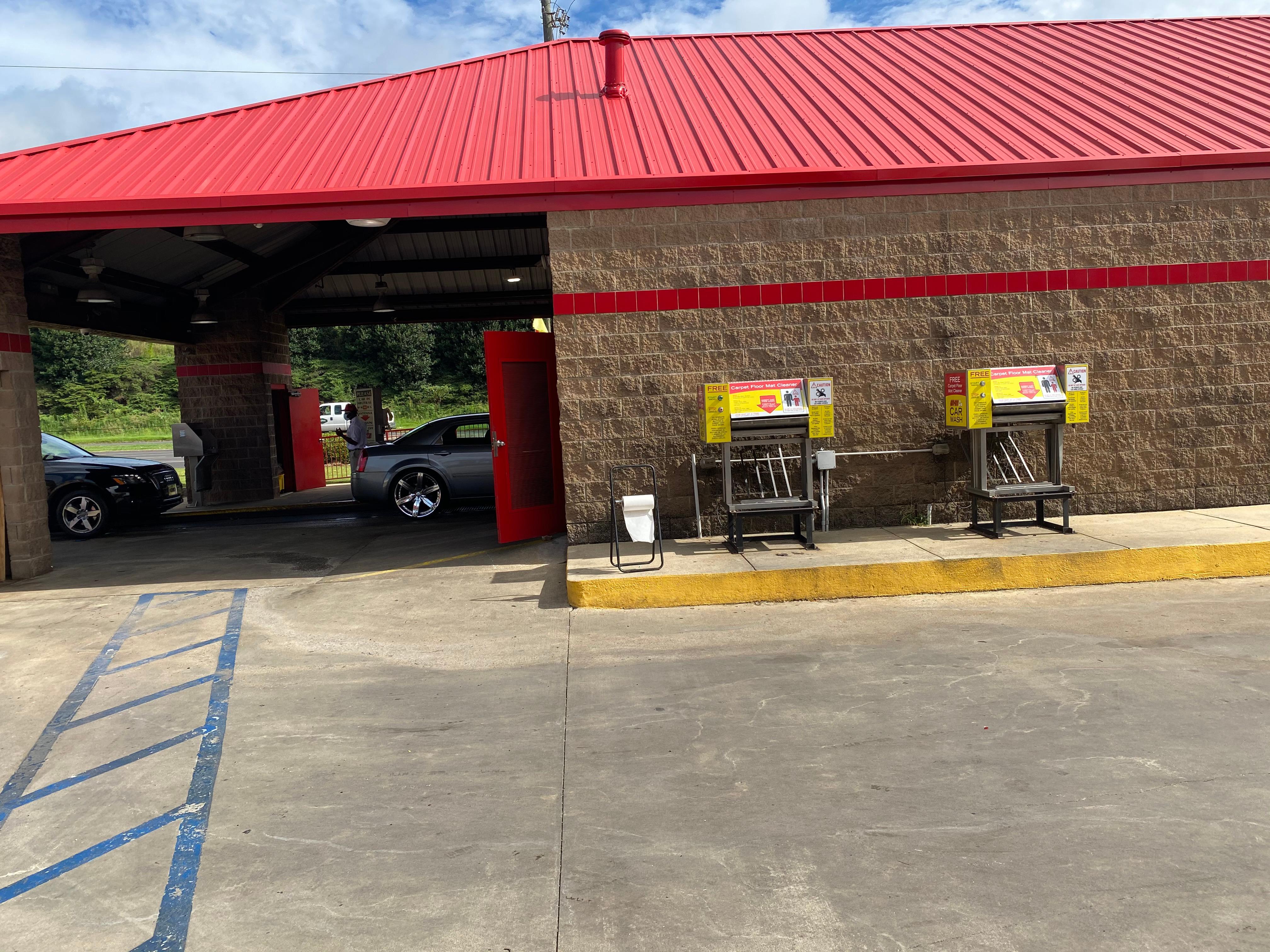 Goo Goo Express Car Wash - Crestwood Photo