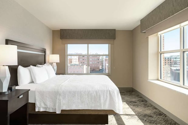 Images Hampton Inn Portland Downtown - Waterfront