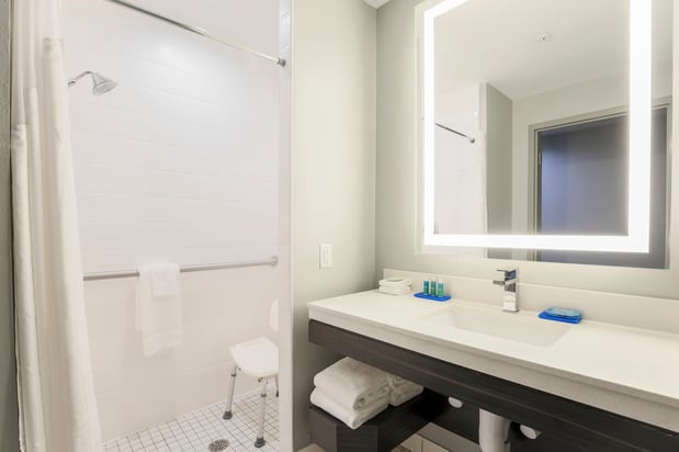Images Holiday Inn Express & Suites Houston - Hobby Airport Area by IHG